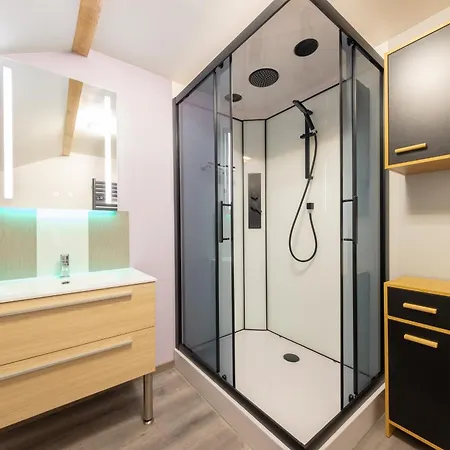 Du Hallot Avec Spa, Curistes * Le Clerjus
